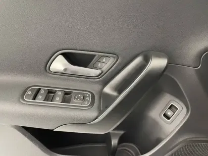 Photo 26 Mercedes Classe A  250 e 8G-DCT