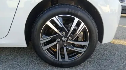 Photo 14 Peugeot 208  PureTech 100 S&S BVM6