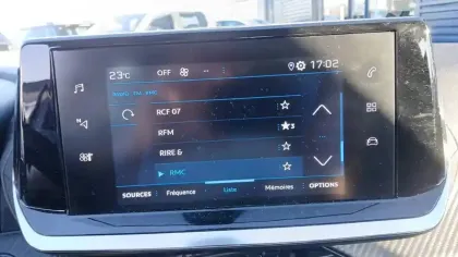 Photo 18 Peugeot 208  PureTech 100 S&S BVM6