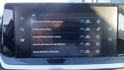 Photo 25 Peugeot 208  PureTech 100 S&S BVM6