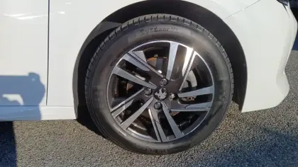 Photo 12 Peugeot 208  PureTech 100 S&S BVM6