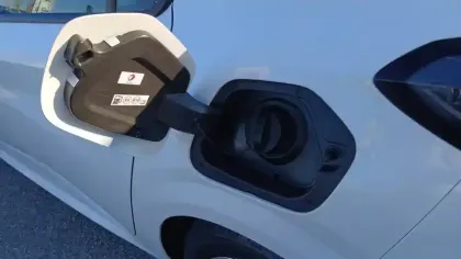 Photo 34 Peugeot 208  PureTech 100 S&S BVM6