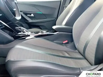 Photo 42 Peugeot 2008  BlueHDi 130 S&S EAT8