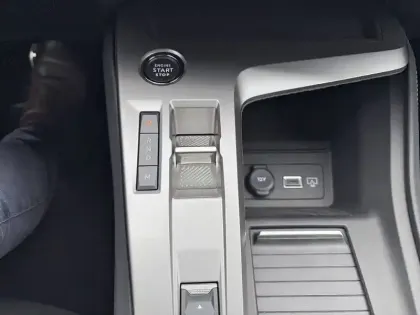 Photo 53 Peugeot 308  SW PureTech 130ch S&S EAT8