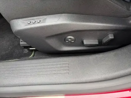 Photo 17 Peugeot 308  SW PureTech 130ch S&S EAT8