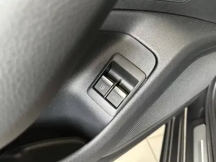 Photo 31 Audi A6  Avant 50 TFSIe 299 ch S tronic 7 Quattro