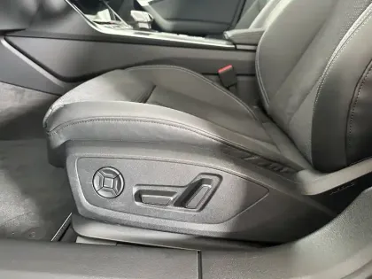 Photo 33 Audi A6  Avant 50 TFSIe 299 ch S tronic 7 Quattro