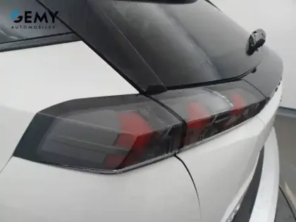 Photo 16 Peugeot 2008  PureTech 130 S&S EAT8