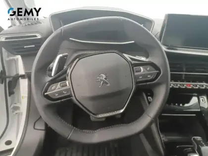 Photo 12 Peugeot 2008  PureTech 130 S&S EAT8