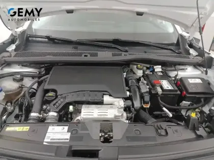 Photo 14 Peugeot 2008  PureTech 130 S&S EAT8