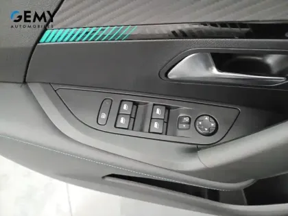 Photo 11 Peugeot 2008  Electrique 136 ch