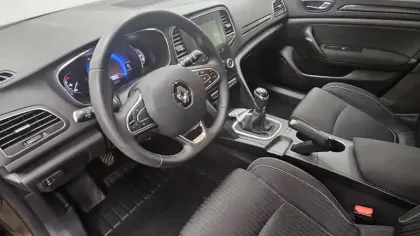 Photo 25 Renault Megane Mégane IV Berline dCi 110 Energy