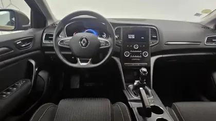Photo 23 Renault Megane Mégane IV Berline dCi 110 Energy