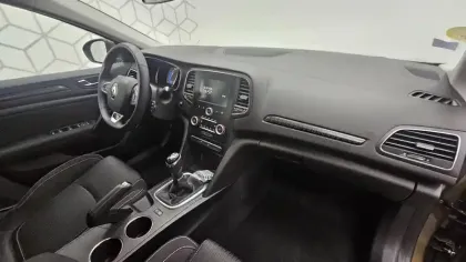 Photo 20 Renault Megane Mégane IV Berline dCi 110 Energy