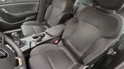 Photo 26 Renault Megane Mégane IV Berline dCi 110 Energy