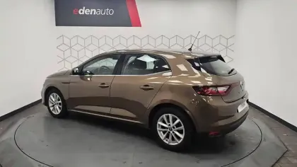 Photo 8 Renault Megane Mégane IV Berline dCi 110 Energy