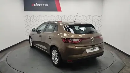 Photo 7 Renault Megane Mégane IV Berline dCi 110 Energy