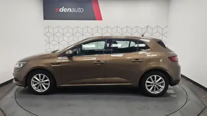 Photo 9 Renault Megane Mégane IV Berline dCi 110 Energy