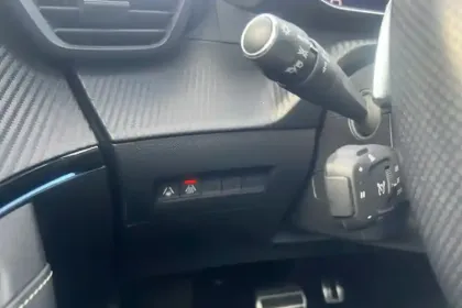 Photo 18 Peugeot 2008  PureTech 130 S&S EAT8