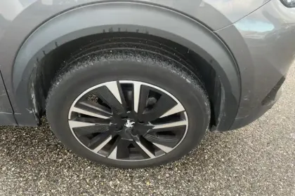 Photo 13 Peugeot 2008  PureTech 130 S&S EAT8