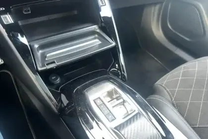 Photo 20 Peugeot 2008  PureTech 130 S&S EAT8