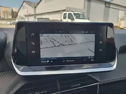 Photo 12 Peugeot 208  PureTech 75 S&S BVM5