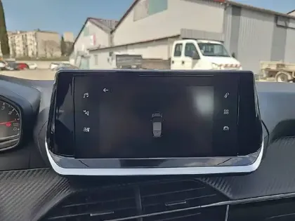 Photo 14 Peugeot 208  PureTech 75 S&S BVM5