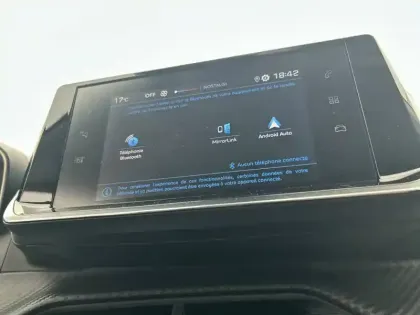 Photo 52 Peugeot 208  PureTech 100 S&S BVM6