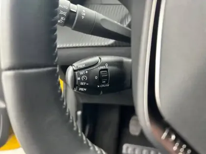 Photo 47 Peugeot 208  PureTech 100 S&S BVM6