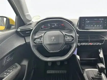 Photo 36 Peugeot 208  PureTech 100 S&S BVM6