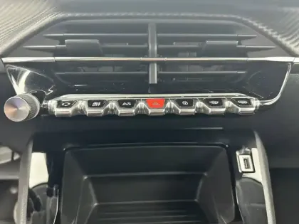 Photo 20 Peugeot 208 Gén. II Ph1 NG Style 5