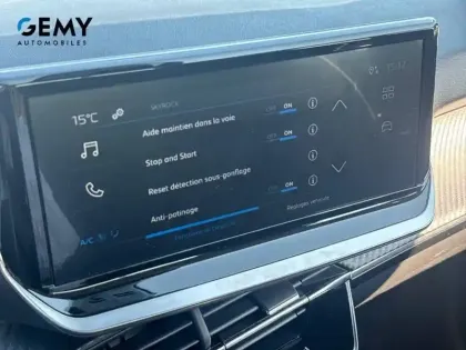 Photo 20 Peugeot 208  PureTech 75 S&S BVM5