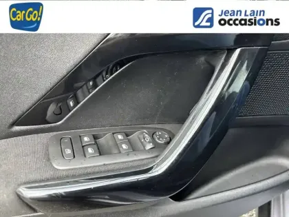Photo 16 Peugeot 2008  PureTech 130ch S&S EAT6