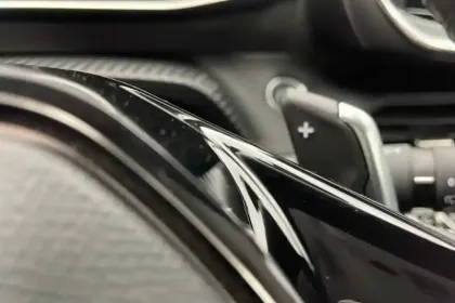 Photo 20 Peugeot 208  PureTech 100 S&S EAT8