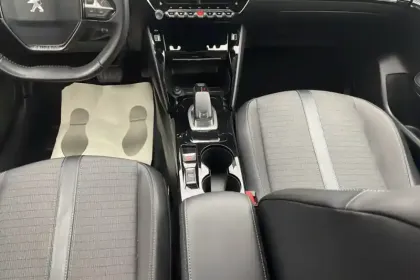 Photo 9 Peugeot 208  PureTech 100 S&S EAT8