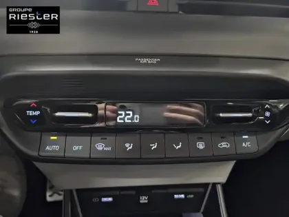 Photo 13 Hyundai Bayon  1.0 T-GDi 100 Hybrid 48V