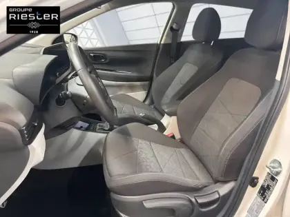 Photo 8 Hyundai Bayon  1.0 T-GDi 100 Hybrid 48V