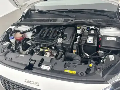 Photo 74 Peugeot 208  PureTech 75 S&S BVM5