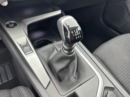 Photo 76 Peugeot 308  PureTech 110ch S&S BVM6