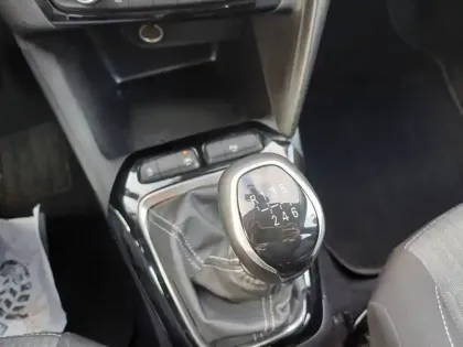 Photo 17 Opel Corsa  1.2 Turbo 100 ch BVM6