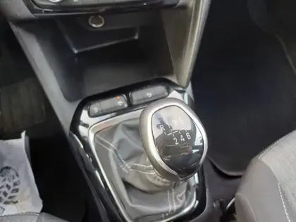 Photo 40 Opel Corsa  1.2 Turbo 100 ch BVM6