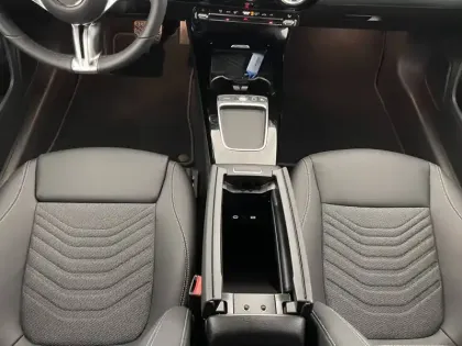 Photo 92 Mercedes Classe A  180 7G-DCT