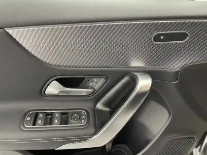 Photo 58 Mercedes Classe A  180 7G-DCT