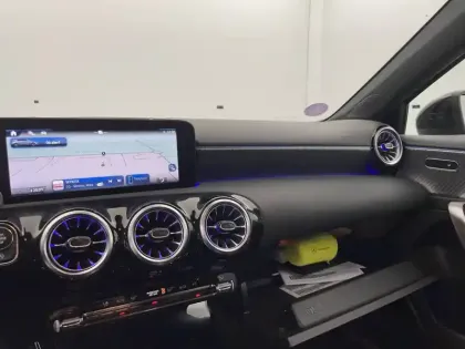 Photo 88 Mercedes Classe A  180 7G-DCT