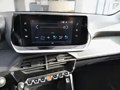 Photo 12 Peugeot 208  PureTech 75 S&S BVM5