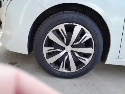 Photo 10 Peugeot 208  PureTech 75 S&S BVM5