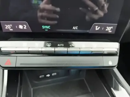 Photo 12 Renault Austral Gén. I (HHN) Ph1 Iconic esprit Alpine 5