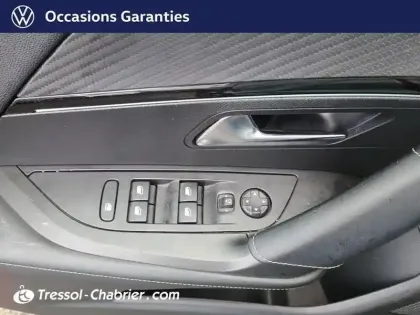 Photo 19 Peugeot 2008  BlueHDi 130 S&S EAT8 GT