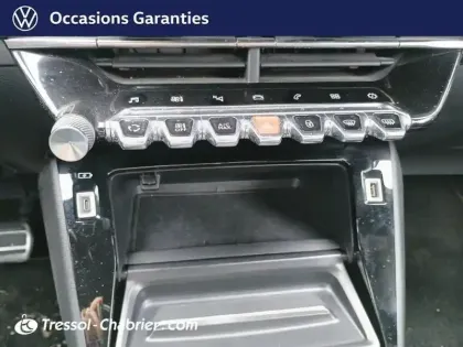 Photo 21 Peugeot 2008  BlueHDi 130 S&S EAT8 GT