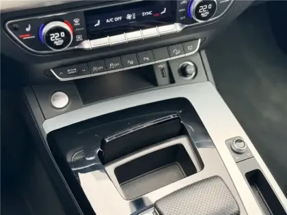 Photo 20 Audi Q5 35 TDI 163 S TRONIC 7